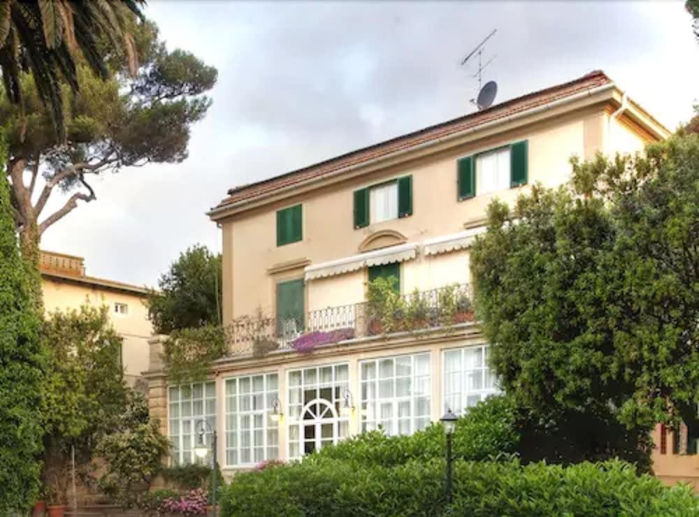 Hotel Atlantico Castiglioncello Exterior photo